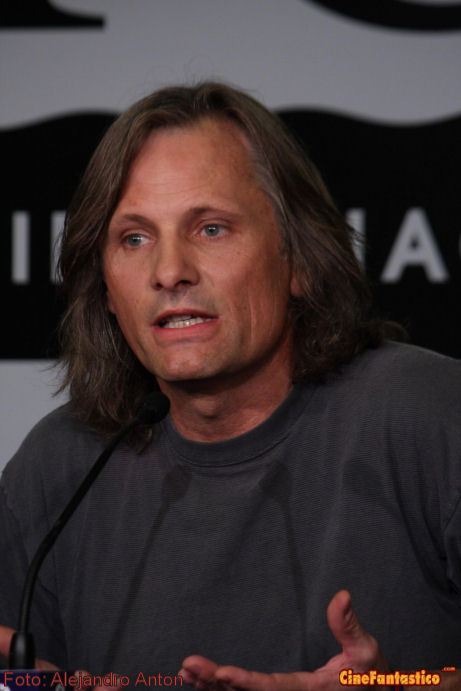 John Hillcoat y Viggo Mortensen