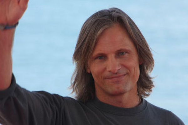 John Hillcoat y Viggo Mortensen