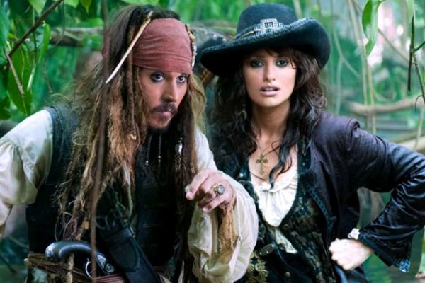 Piratas del Caribe: En mareas misterioias